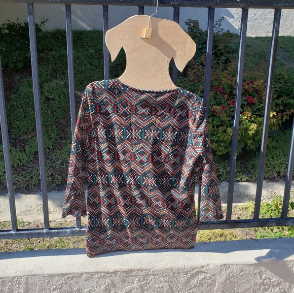 V-Neck Ruffle Top - Picture 3 of 8